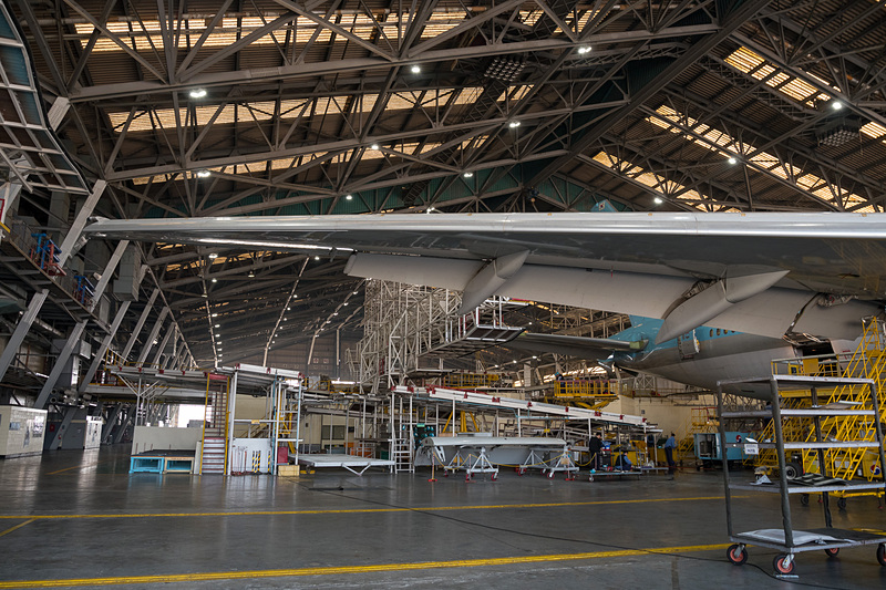 整備中のボーイング 777-200型機