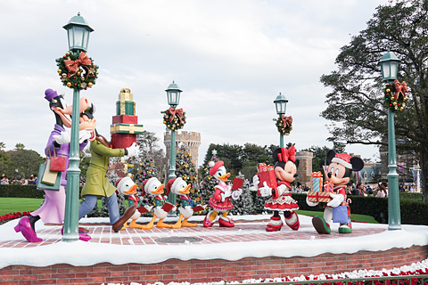 東京ディズニーランドでクリスマスのスペシャルイベント開催中 パレード ディズニー クリスマス ストーリーズ を紹介 トラベル Watch