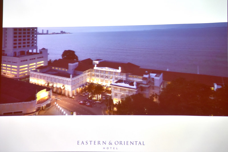 コロニアルスタイルの建築が美しい「EASTERN ＆ ORIENTAL HOTEL」