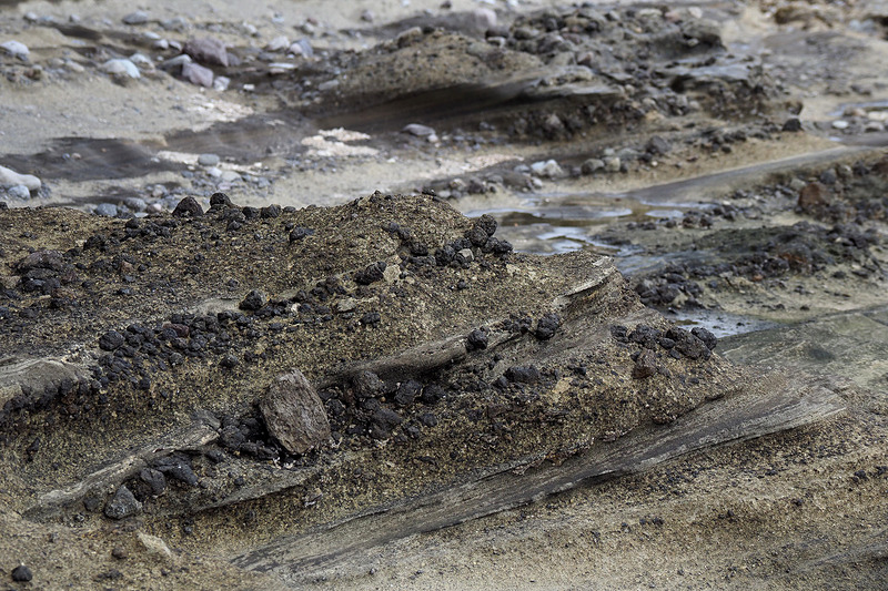 火山礫が交互に挟まっています