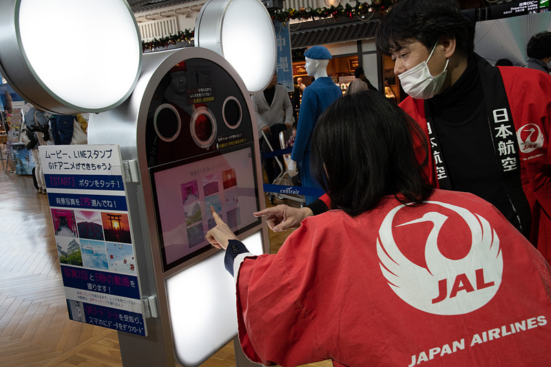 こちらはLINEスタンプなどを作ってくれるコーナー