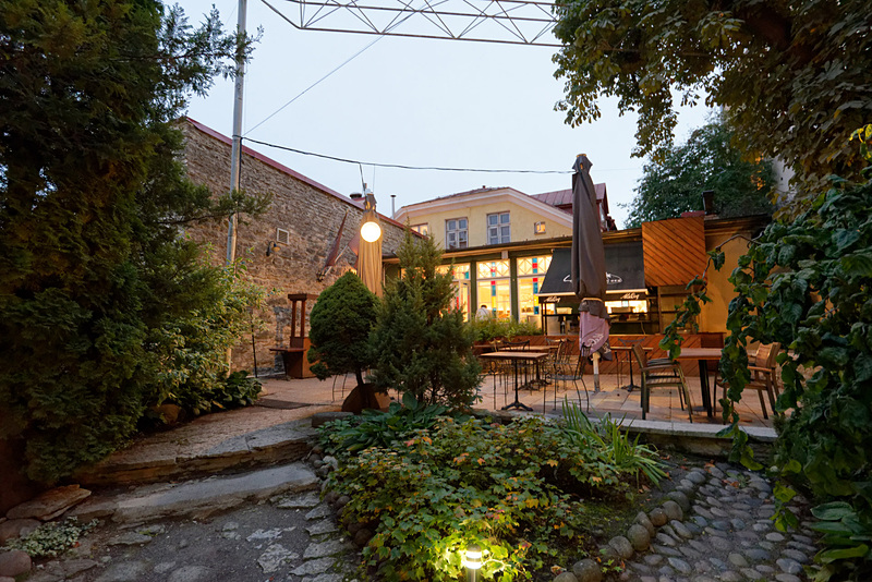 こちらはタリン旧市街にある別のレストラン「Leib RESTORAN」