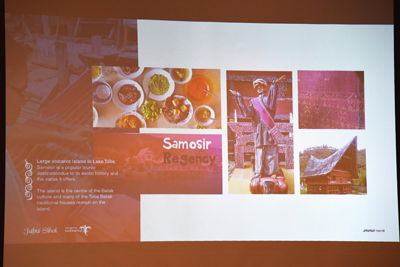 Samosir県はバタック文化の中心。伝統家屋が数多く残るエリア