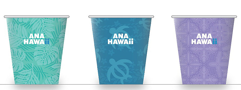 紙コップも特別デザイン（画像提供：ANA）