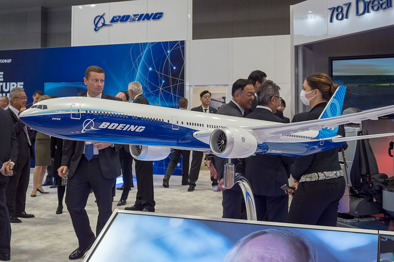 ボーイング 777-9型機のモデルプレーン