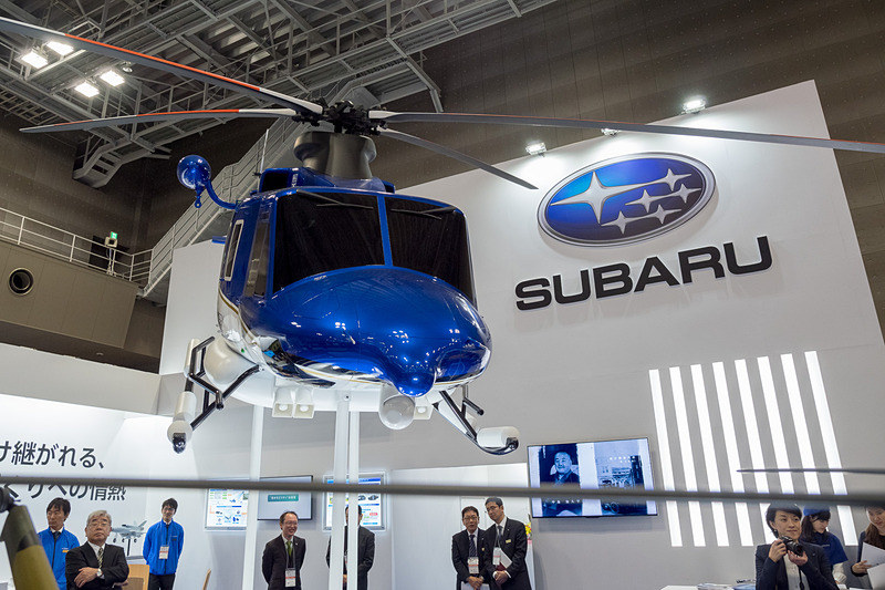 SUBARUブースで展示された「ベル 412EPX」のモデルプレーン