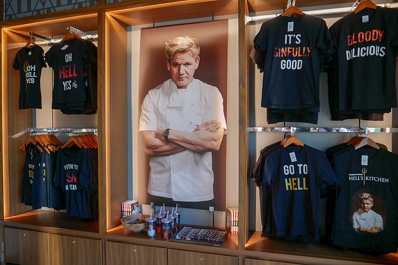 三つ星レストランを経営しているゴードン・ラムゼイシェフ。テレビ番組にも出演していて、このレストランの監修も担当しています