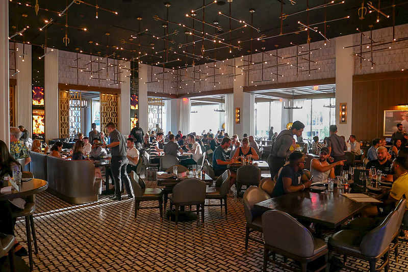 ラスベガスでも大人気で、連日超満員だそうです