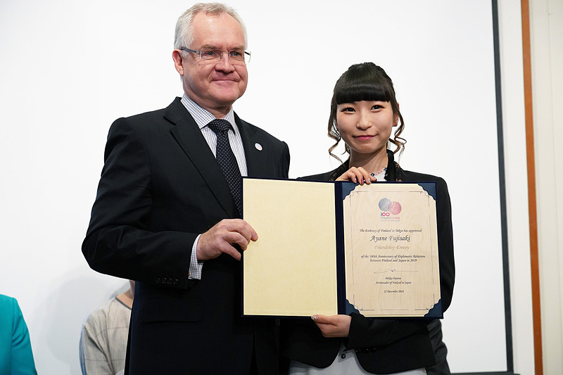 でんぱ組.incで活躍中のアイドル、藤咲彩音さん。2017年にフィンランド人姉妹とアイドルグループ「ピンキー！ノーラ＆ペトラ」を結成している