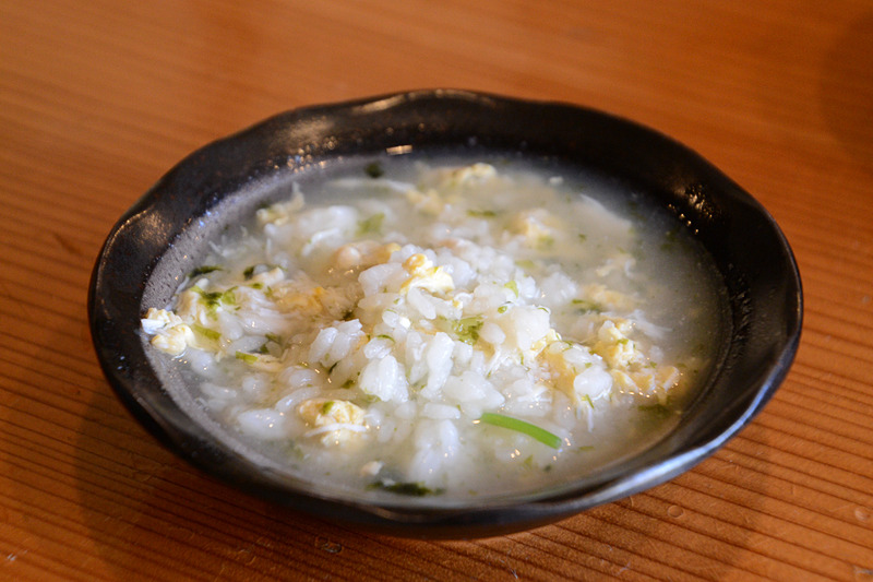 お鍋のあとはカニの旨味がしみ込んだ雑炊に