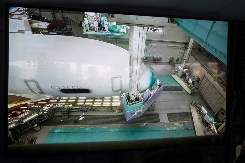 ロールアウト式典ではFLYING HONUへの塗装作業をまとめた動画が上映された