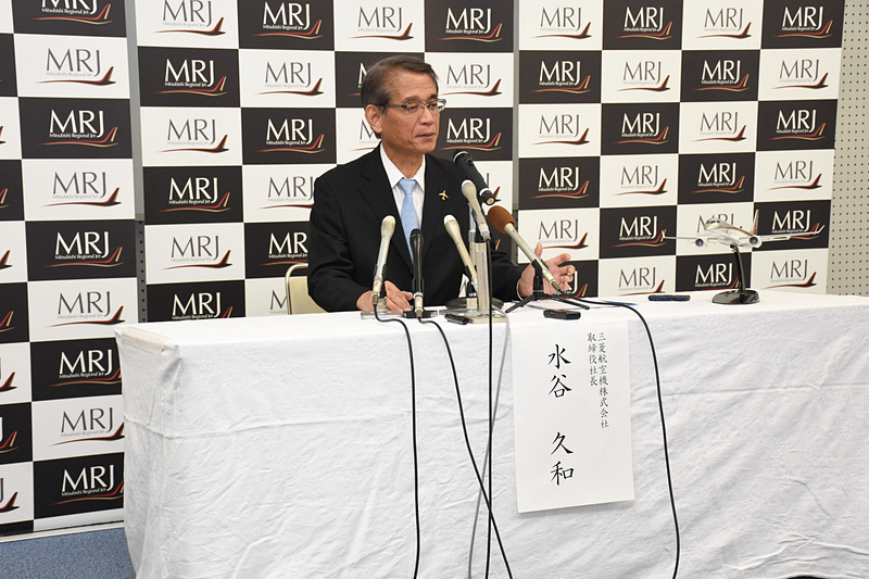 会見に臨む水谷氏