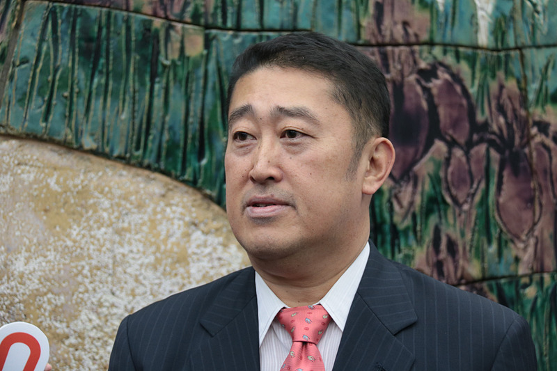 エアアジア・ジャパン株式会社 代表取締役 会長 谷本龍哉氏は、「移動の選択肢の1つとしてのLCCをしっかり作っていきたい。国内線と近場の国際線を就航するのがもともとの戦略だったので、ようやく両方を飛ばせる体制が整った」と就航の喜びを語った