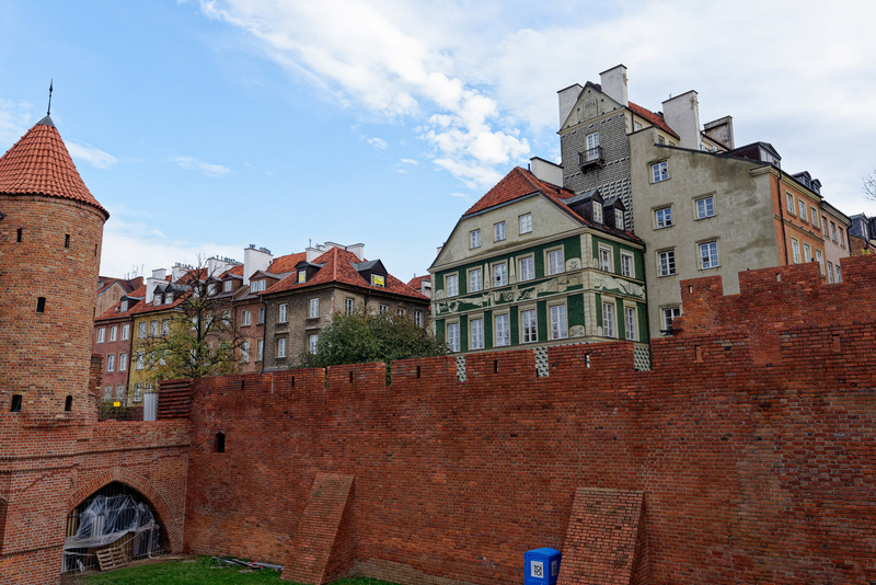 旧市街に残る城壁