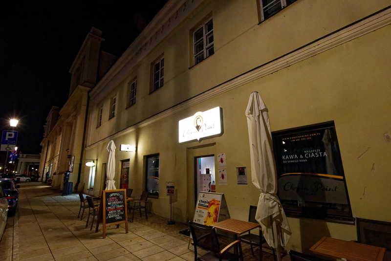 平日19時からコンサートが開かれるカフェ「Chopin Point」