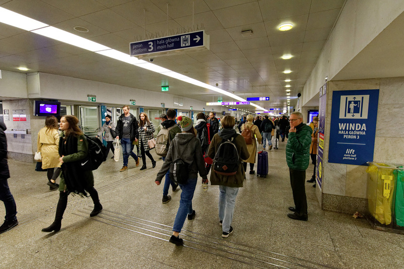 ワルシャワ中央駅の構内
