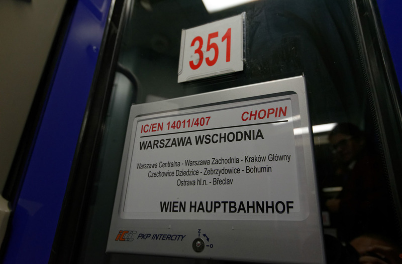 扉にChopinの名前