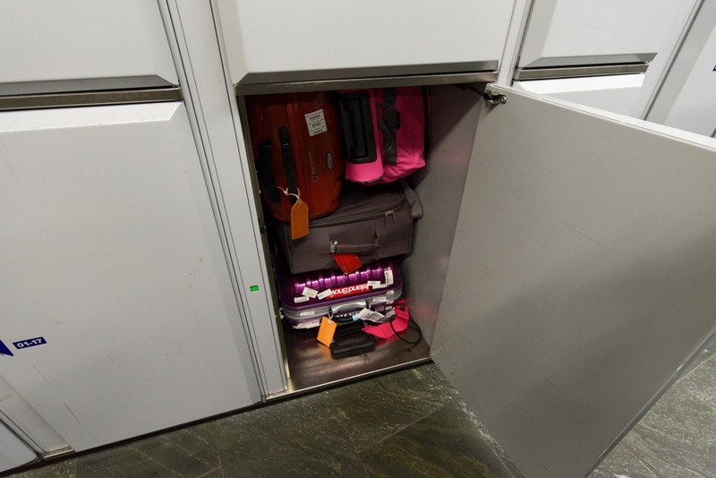 大型のロッカーなら中サイズのキャリーバッグが4個ほど収まる