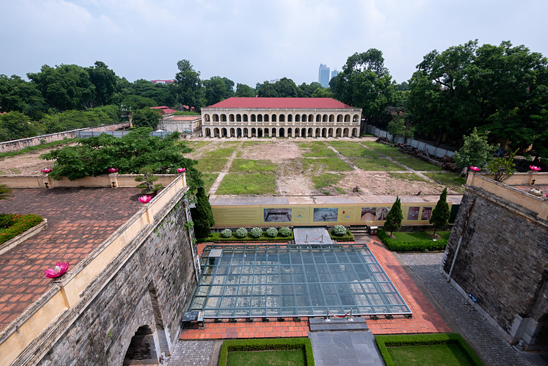 今も発掘が進められているタンロン遺跡