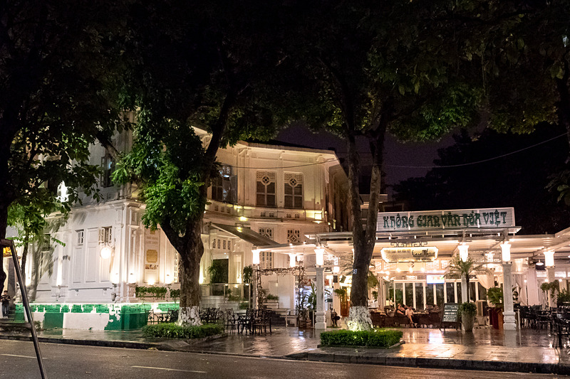 オリエンタル料理の「Luc Thuy」の料理は見た目も味付けも中華風。旧市街地の近くにあり、人気のお店だという