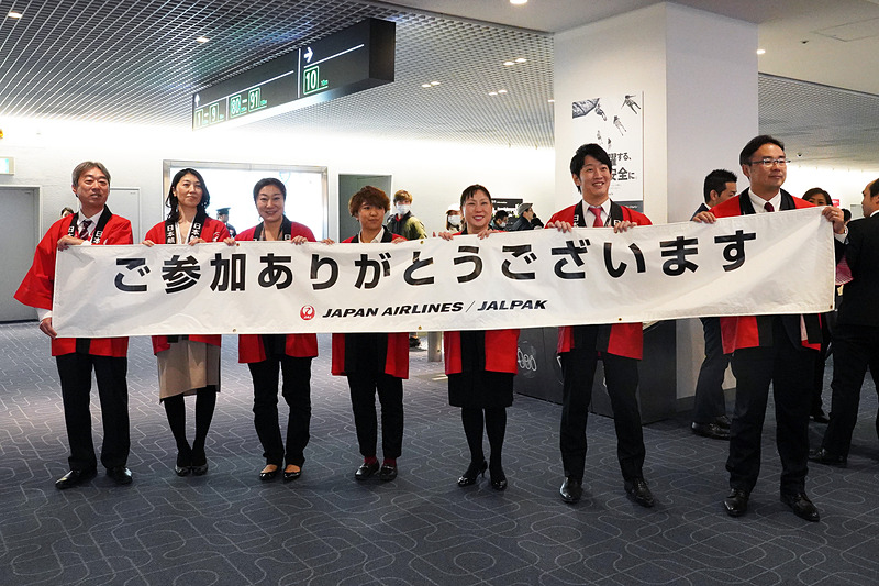 羽田空港での温かいお出迎えがうれしかったJALの「2019 初日の出 初富士フライト」でした