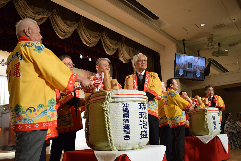 OCVB主催のもと、「2019年 沖縄観光新春の集い」が開催された