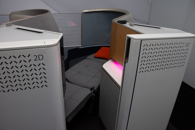 ビジネスクラスをイメージしたシート