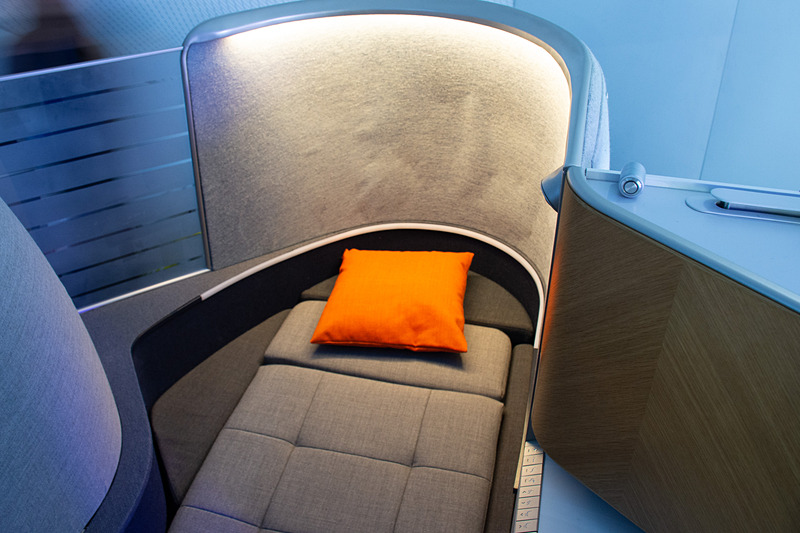 起床時は太陽光に近い明るさ（色温度）で爽やかな目覚め