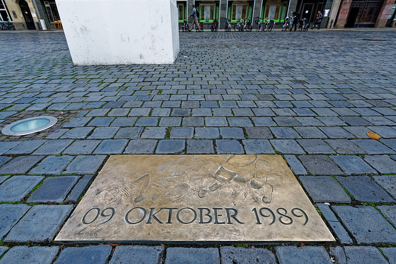 ベルリンの壁崩壊の端緒となった聖ニコライ教会から出発するデモの足跡