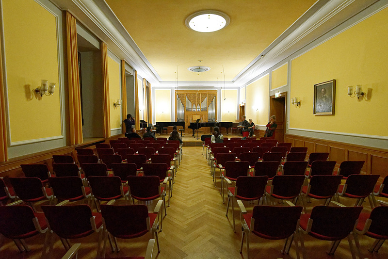 試験にも使われる小ホール