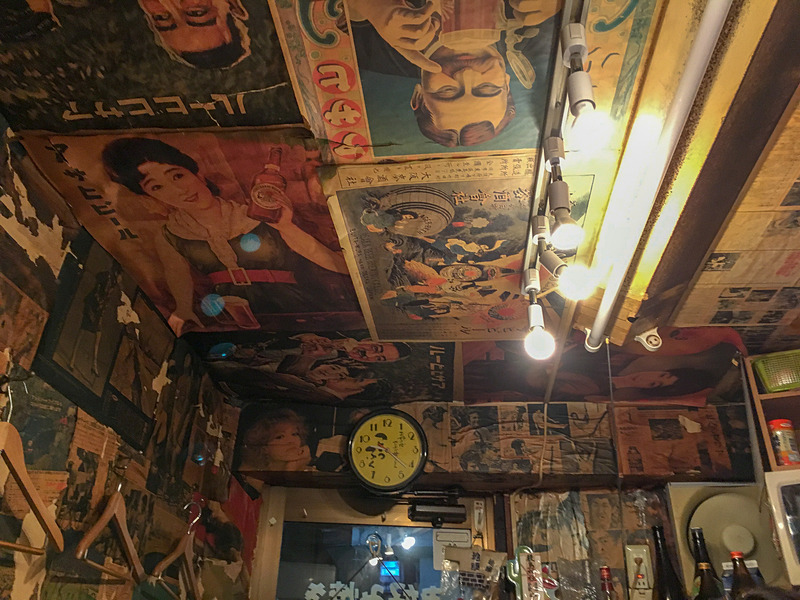 レトロでかわいい店内