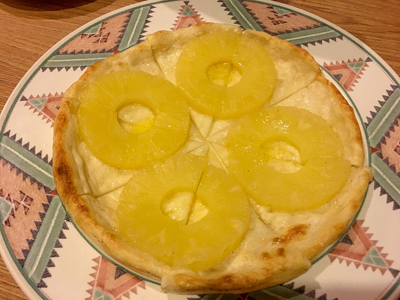 パイナップルピザ