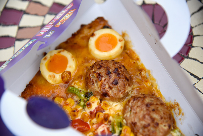 南太平洋をイメージしたピザ。ハンバーグとの夢のタッグを実現