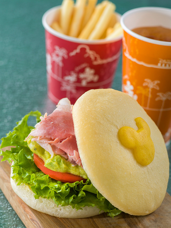 「ニューヨーク・デリ」のスペシャルセット（1230円）