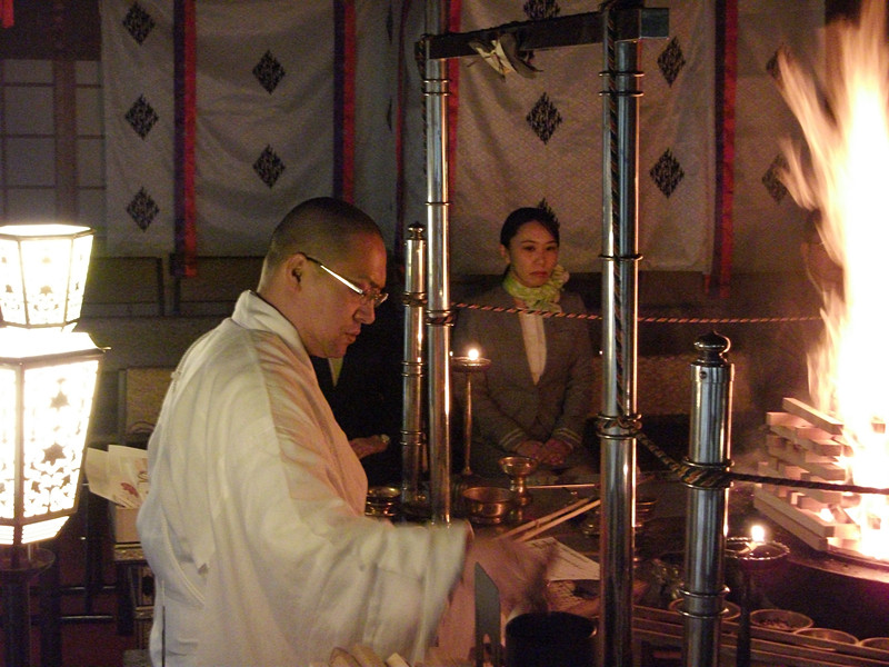 天台宗 峨眉山 文殊仙寺での祈祷の様子