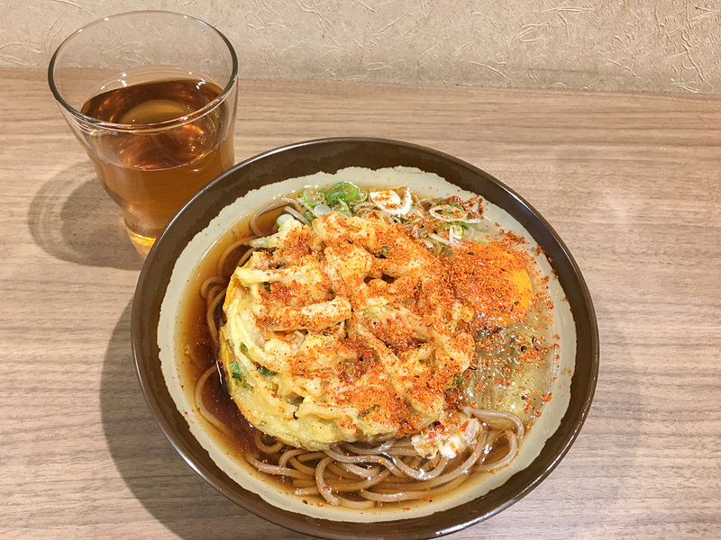 かき揚げそば生卵入り