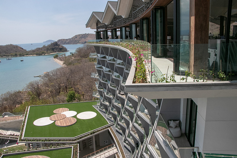 11階からの眺め。10階から下が客室になっており、205室のすべてがオーシャンビュー