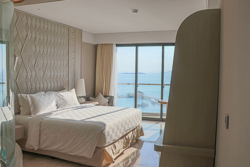 記者が宿泊した「デラックスフルオーシャンビュールーム」