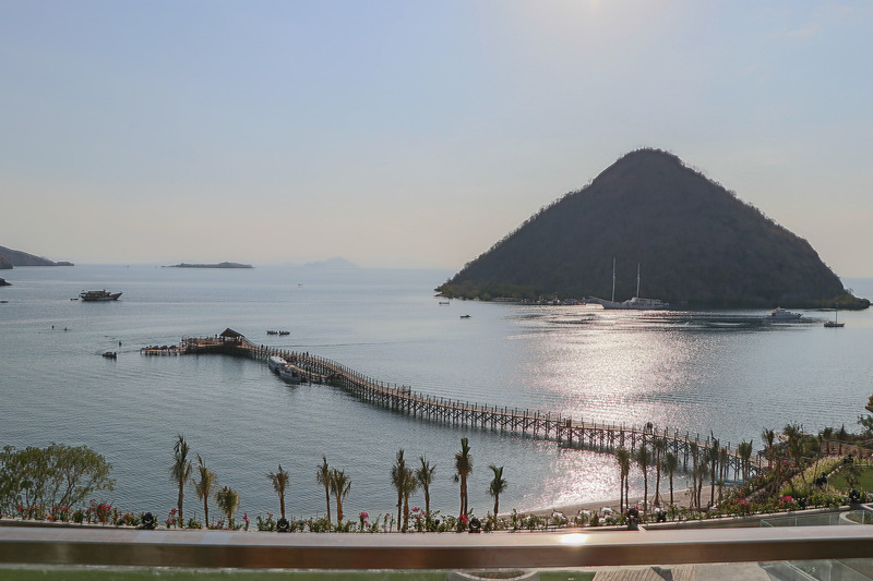 客室からも海が見える