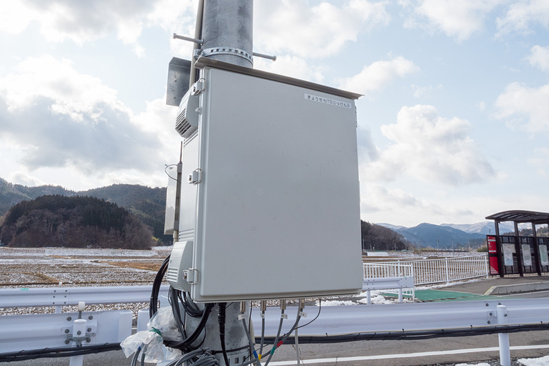 700MHz帯ITS無線の路側機（送受信機）