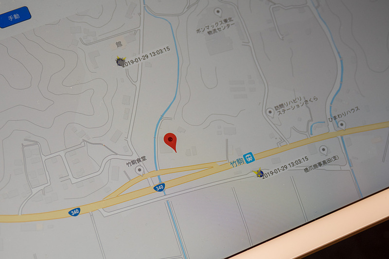 Googleの赤いピンがiPadのGPSの情報で、左上の方にある日時が表示されている場所が、このiPadのあるより正確な位置
