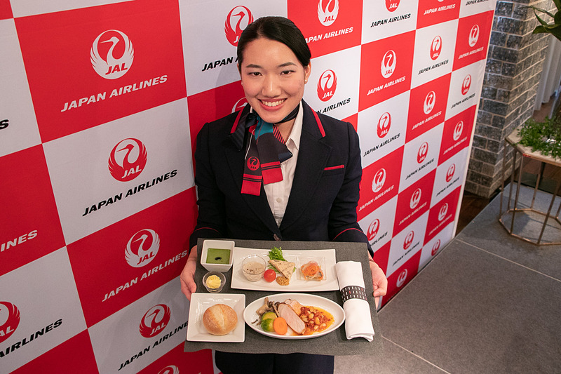 機内食、機内誌、機内ビデオなど、JALのさまざまなチャネルを通じて、奈良県と京都府の魅力を1か月間発信していく