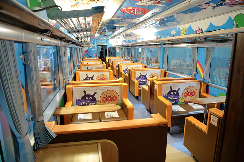 キロ185-26の車内