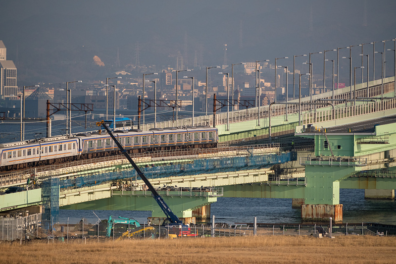 写真手前側がA1橋台側、奥がP2橋脚側