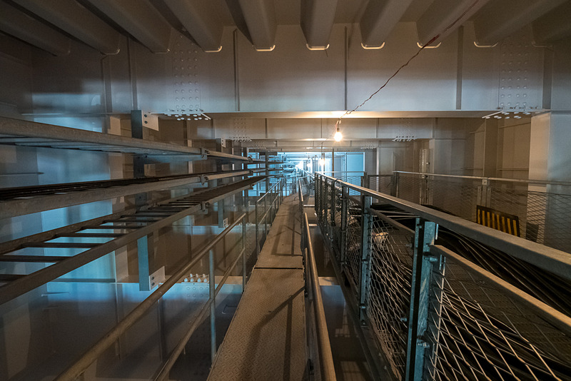 橋桁内部の様子