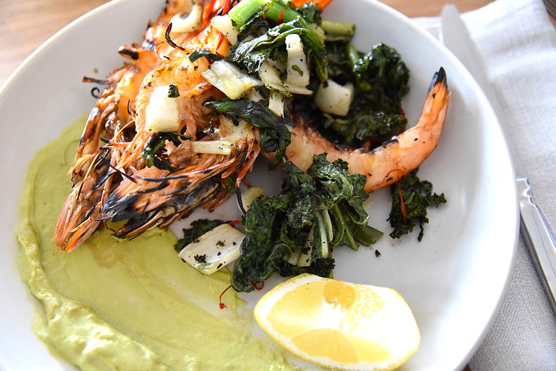 「Chargrilled king prawns, chilli avocado, lime, shallots ＆ seasonal greens」