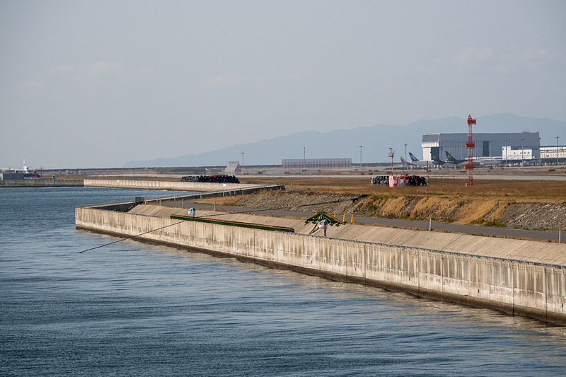 武蔵を固定しているワイヤー