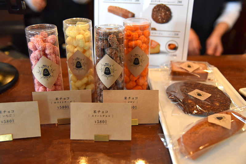 小腹対策にぴったりなスイーツも購入できる