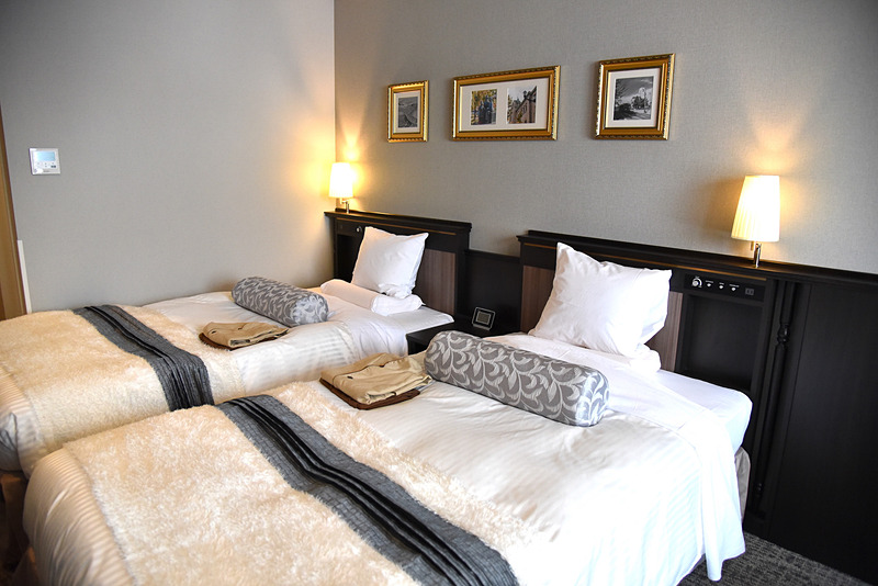 小樽をイメージしたレトロで温かみのある客室