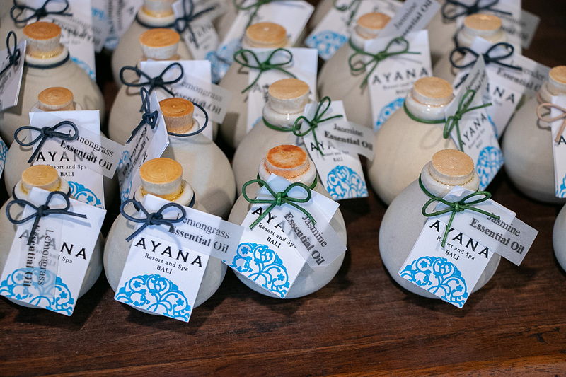 さまざまなショップがあり、お土産バリエーションも豊富だ